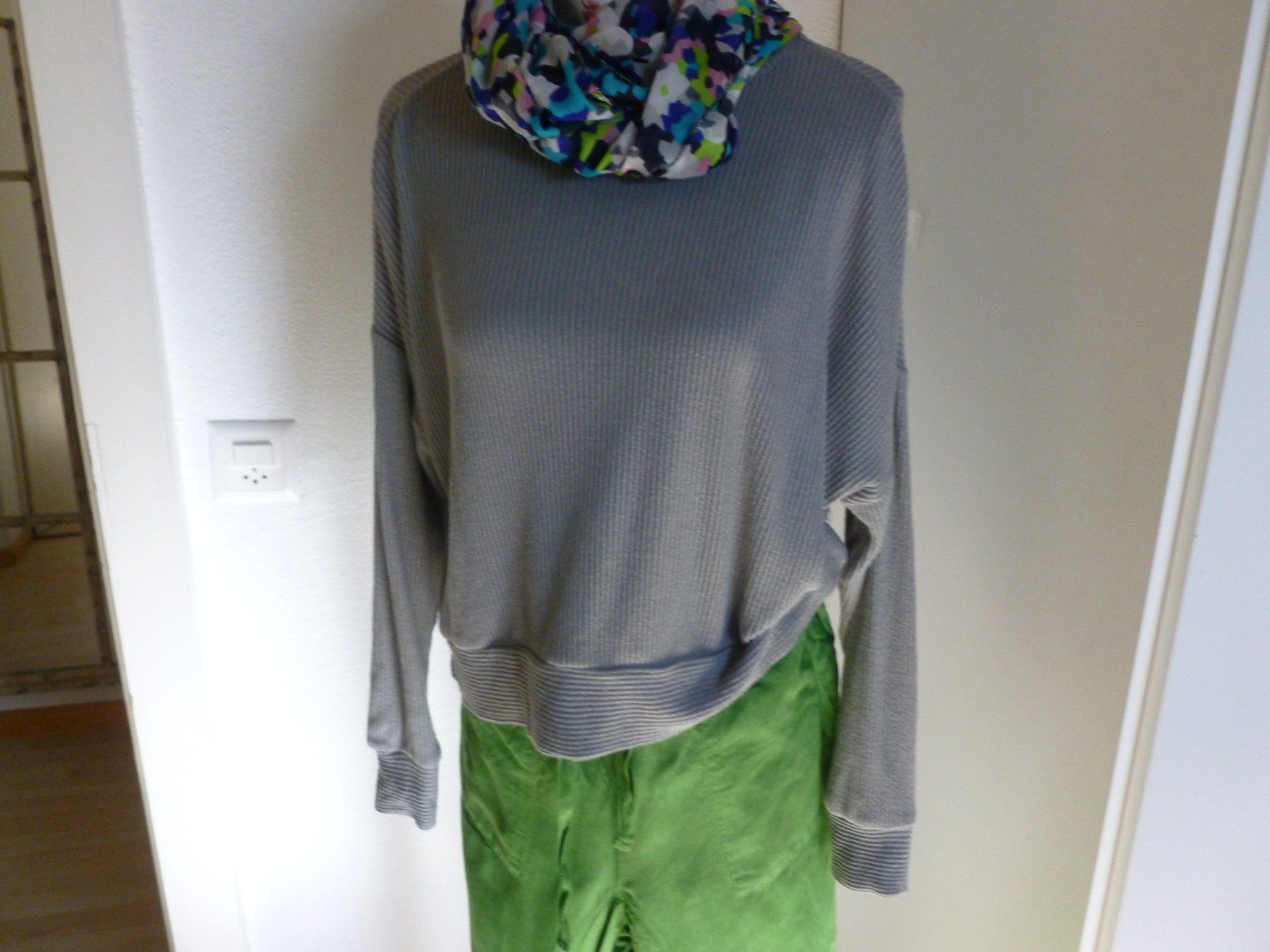 Lots de vêtements: 3 Teile – D'occasion à Arlesheim par Jadur 2