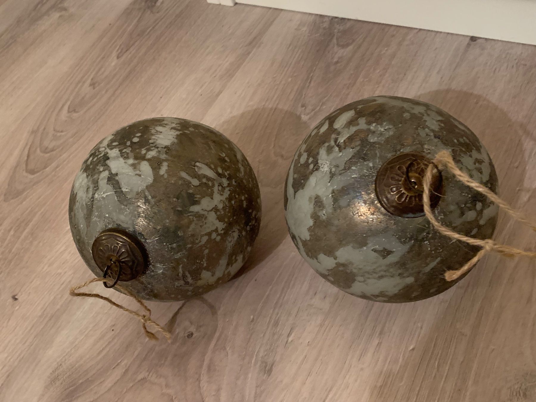 Alle Dekorationen: Riesige Weihnachtskugeln, Vintage Look, Umfang 41 cm – Gebraucht aus Nunningen von silvermoon68 4