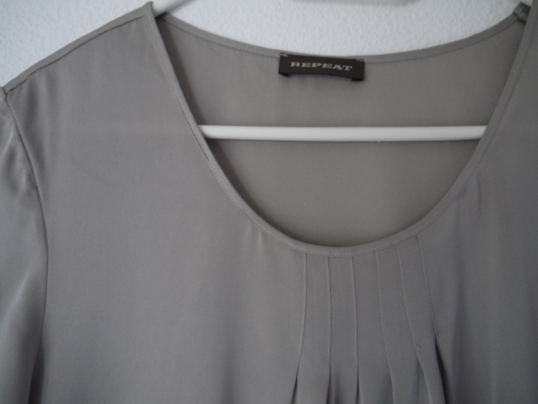 Repeat Camicette: REPEAT Bluse aus Seide / Gr.42 – Usato da Hagendorn venduto da Blaf 1