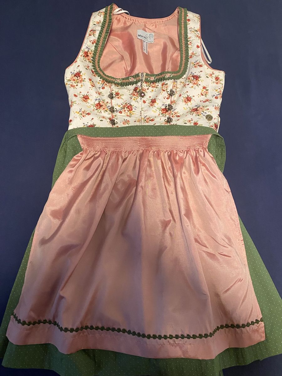 Kleider: MarJo Dirndl Gr. 40 inkl. Dirndlbluse Gr. 38 – Gebraucht aus Wil SG von mosliv 1