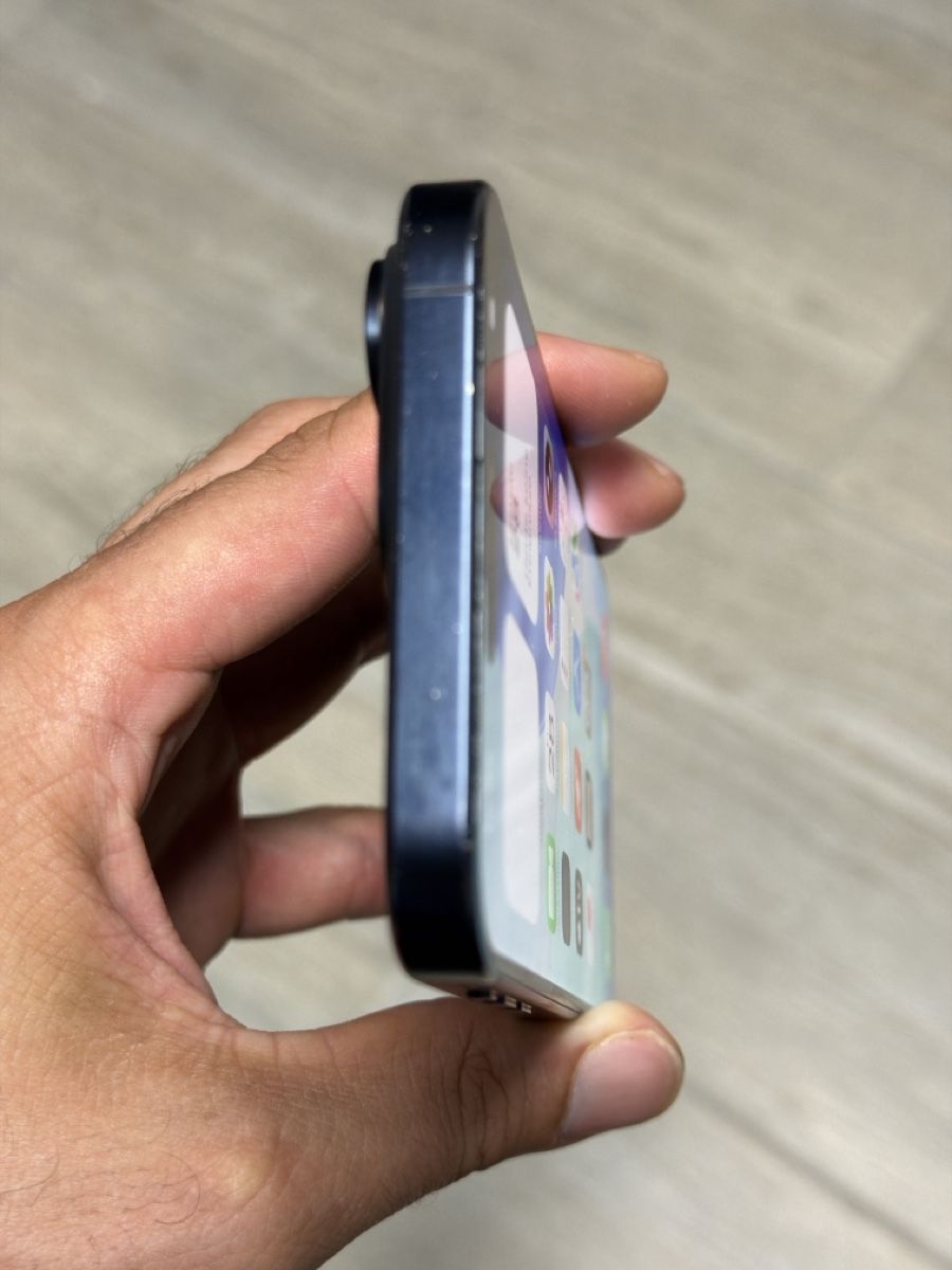 Apple Telefoni cellulari / Smartphones: iPhone 15 Pro Max blau – Nuovo (secondo la descrizione) da Neuhausen am Rheinfall venduto da Golf-GTI 5