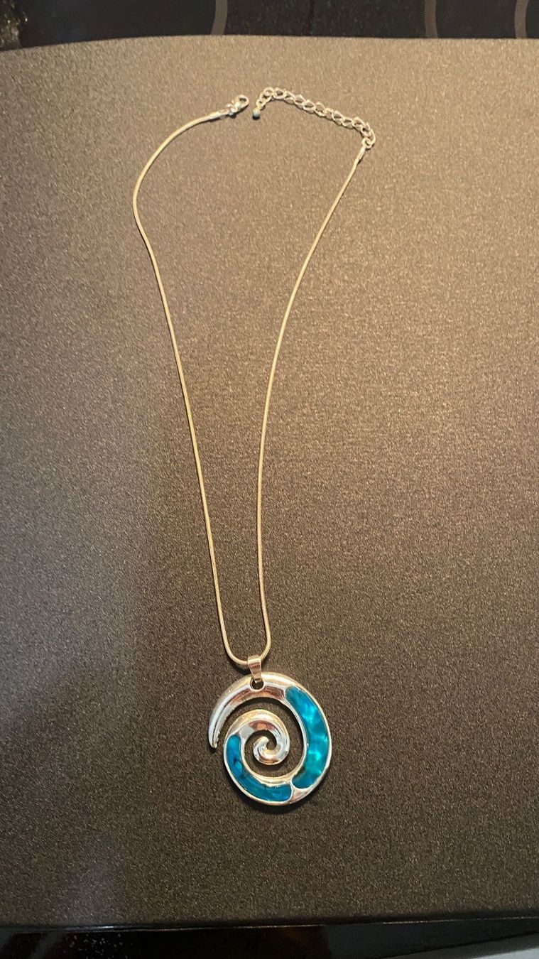 Catenine: Kette mit tollem Anhänger – Usato da luzern venduto da bar_5gtr