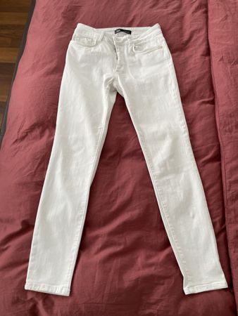 Zara Damenjeans weiss Gr. 38 Skinny Jeans Frühling