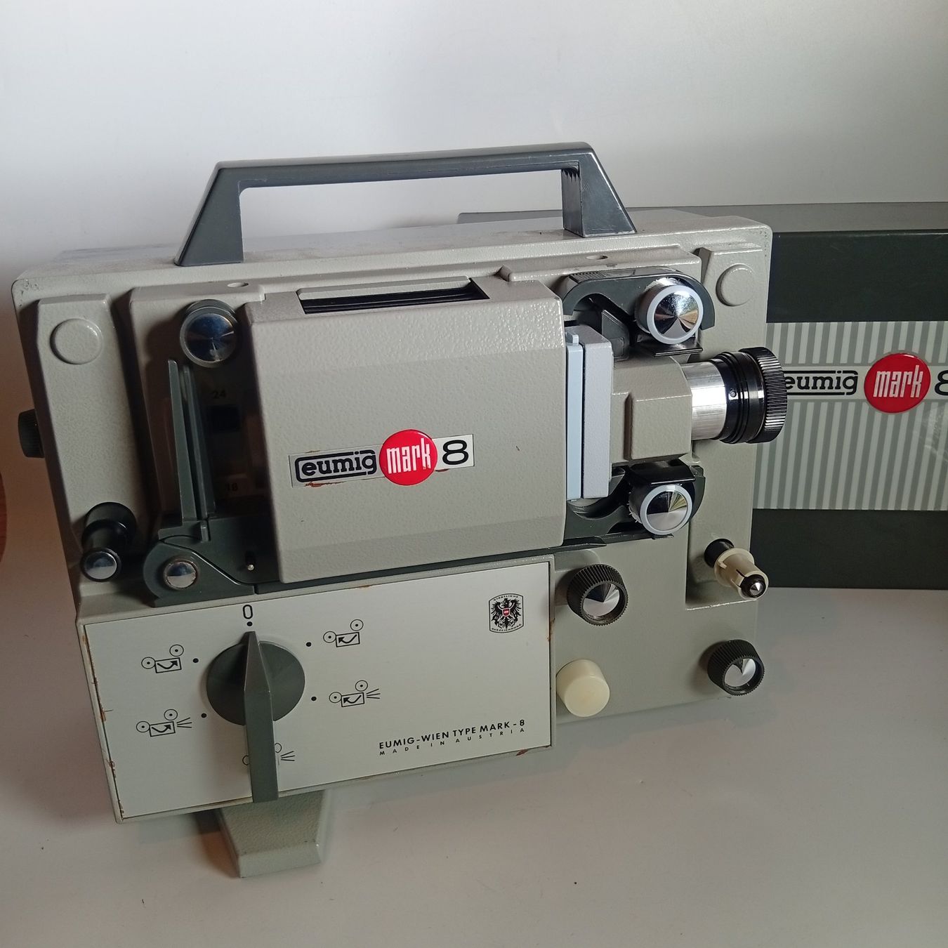 Eumig Proiettori: projecteur super 8 / 8mm Eumig Mark 8 – Usato da Biel-Bienne venduto da monsieur_jelmoli