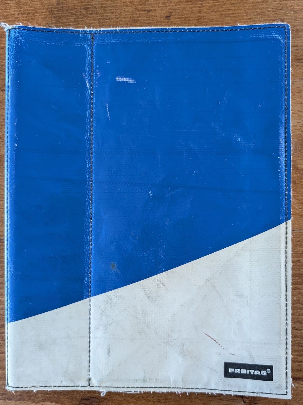 Freitag Coques & Sacs: FREITAG Tablet-Hülle blau weiss – D'occasion à Münsingen par Rehtre