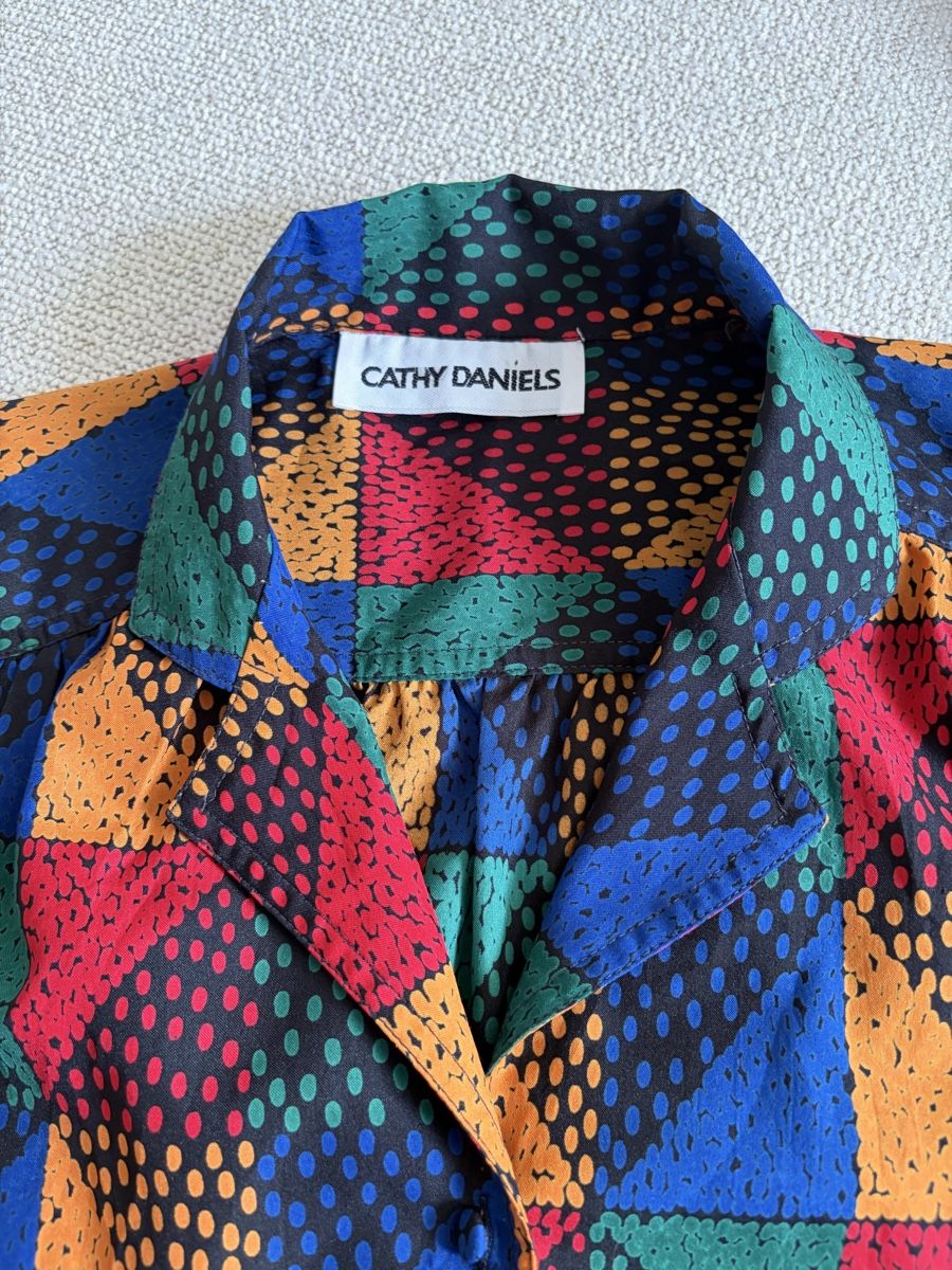Camicette: Vintage CATHY DANIELS COLORFUL PATTERNED BLOUSE – Usato da Zürich venduto da dor_9l9g 2