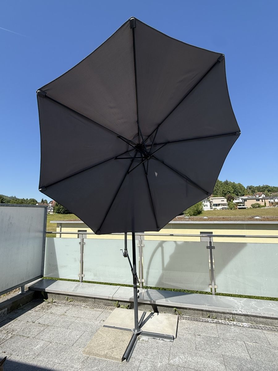 Ombrelloni: Sonnenschirm 270 cm anthrazit – Usato da Kölliken venduto da Vivii01 1