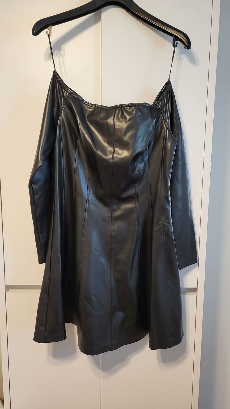 Guess Kleider: Guess Kleid, Gr M, Neu – Neu (gemäss Beschreibung) aus Suhr von lul_87gh