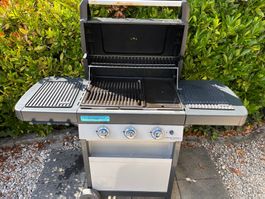 Gasgrill mit Hülle