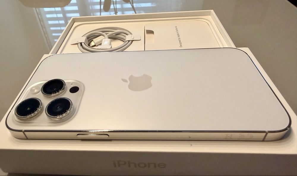 iPhone 14 Pro Max 256 GB Silver/White (inkl. Cases & Folien) (Gebraucht ...