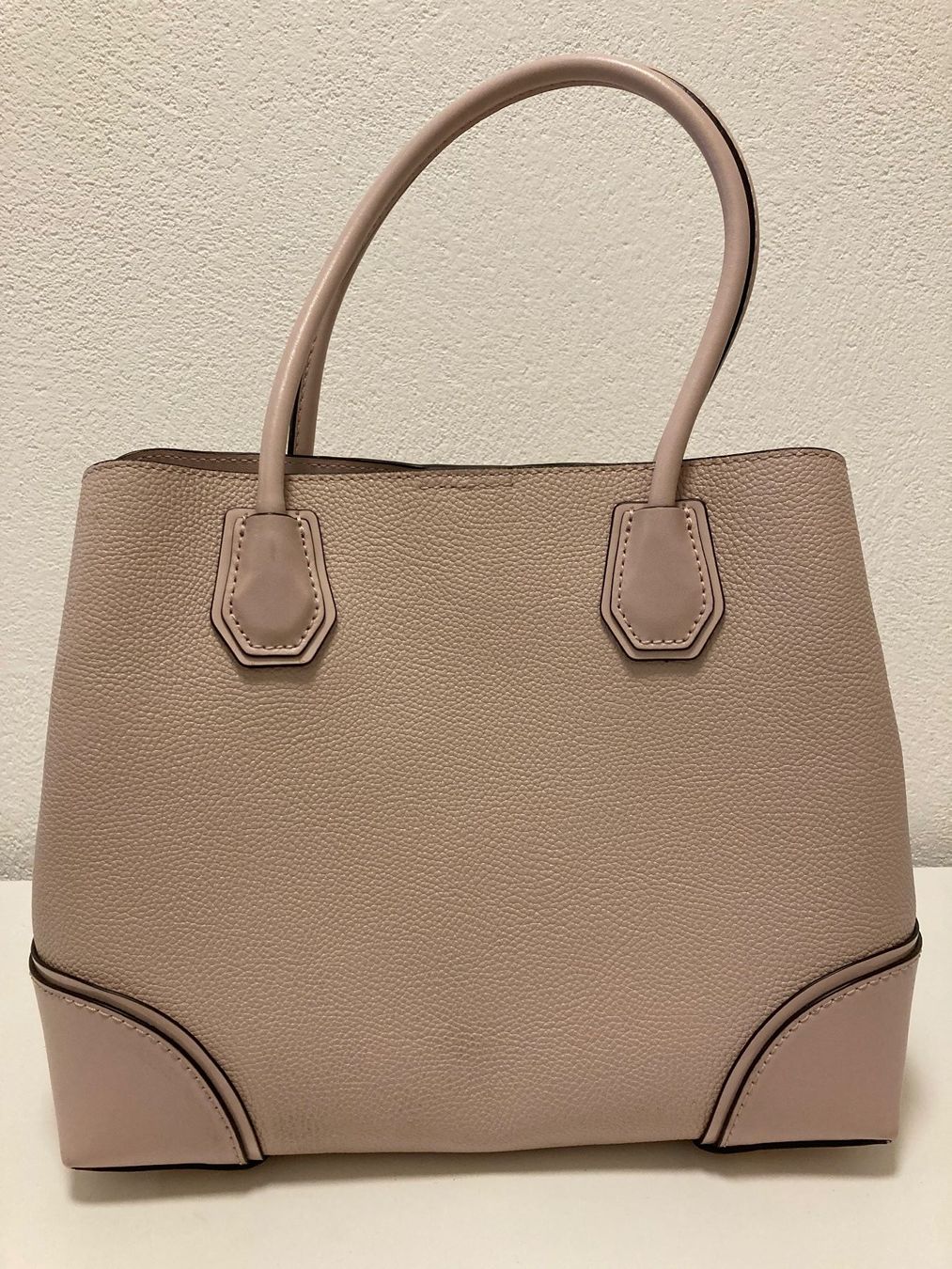 Michael Kors Borse da donna: Neuwertige MICHAEL KORS Handtasche soft pink – Usato da St. Moritz venduto da Snurfla 1