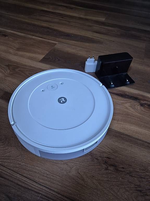 Irobot Aspirapolveri & Accessori: Aspirateur-laveur robot Roomba – Usato da Morrens VD venduto da LeilaCh 4