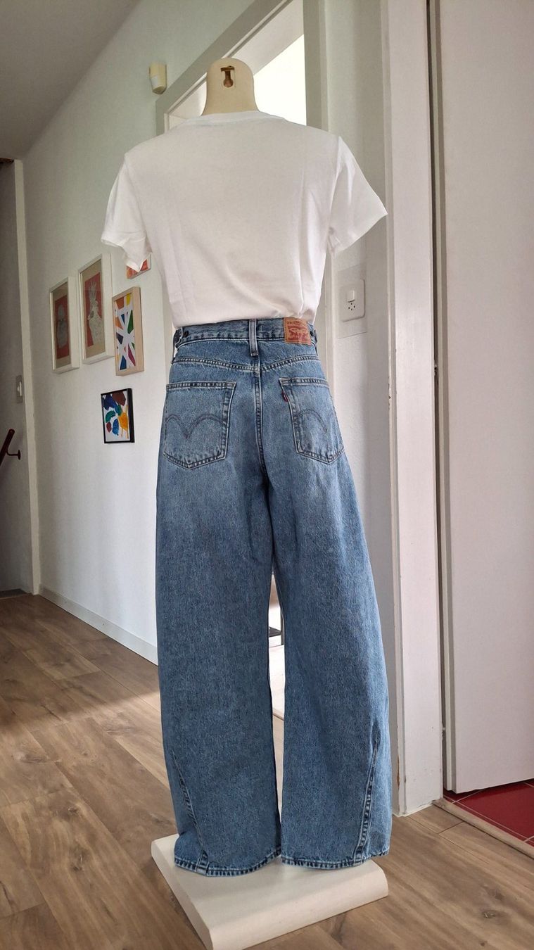 Levi's Jeans: LEVIS CINCH BARREL neuf taille 31 – Nuovo (secondo la descrizione) da Yverdon-les-Bains venduto da car_vz9j 3