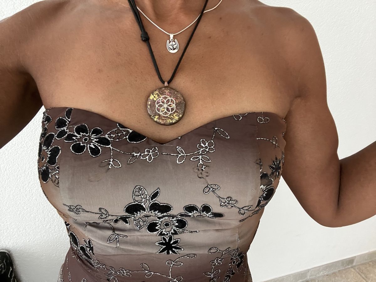 Robes: Ballkleid mit edlem Blumenmuster – D'occasion à Uetikon am See par wol_6bxx