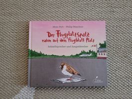 Der Flugplatzspatz nahm auf dem Flugblatt Platz