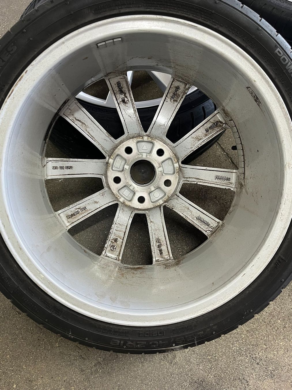 Skoda Pneumatici & Ruote complete: Skoda Octavia Kpl. Radsatz – Usato da Grenchen venduto da Radacag 2