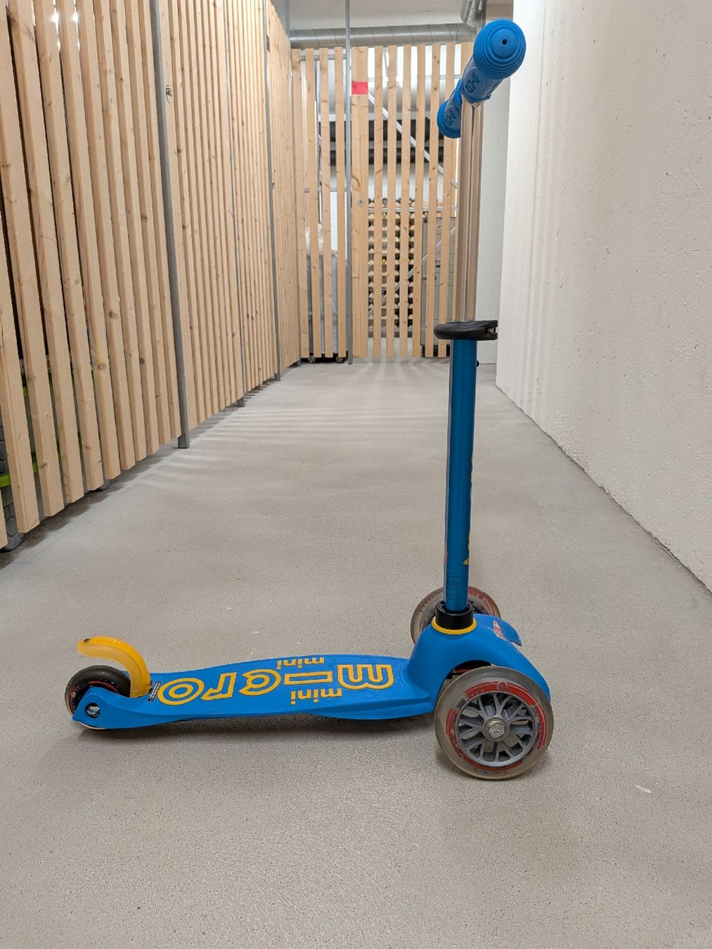 Micro Kickboard: Micro mini scooter – D'occasion à Kloten par psp_r8cr 1