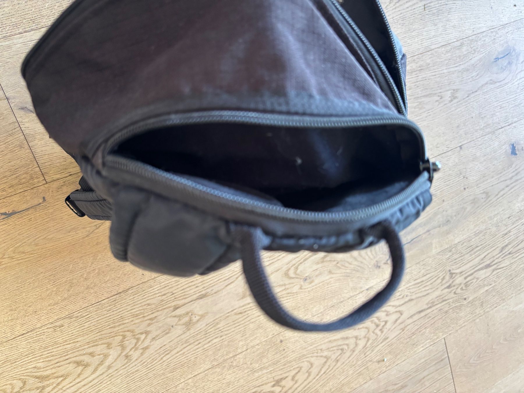 Dakine Zaini: Dakine-Rucksack schwarz-grau – Usato da Zürich venduto da Millie 4