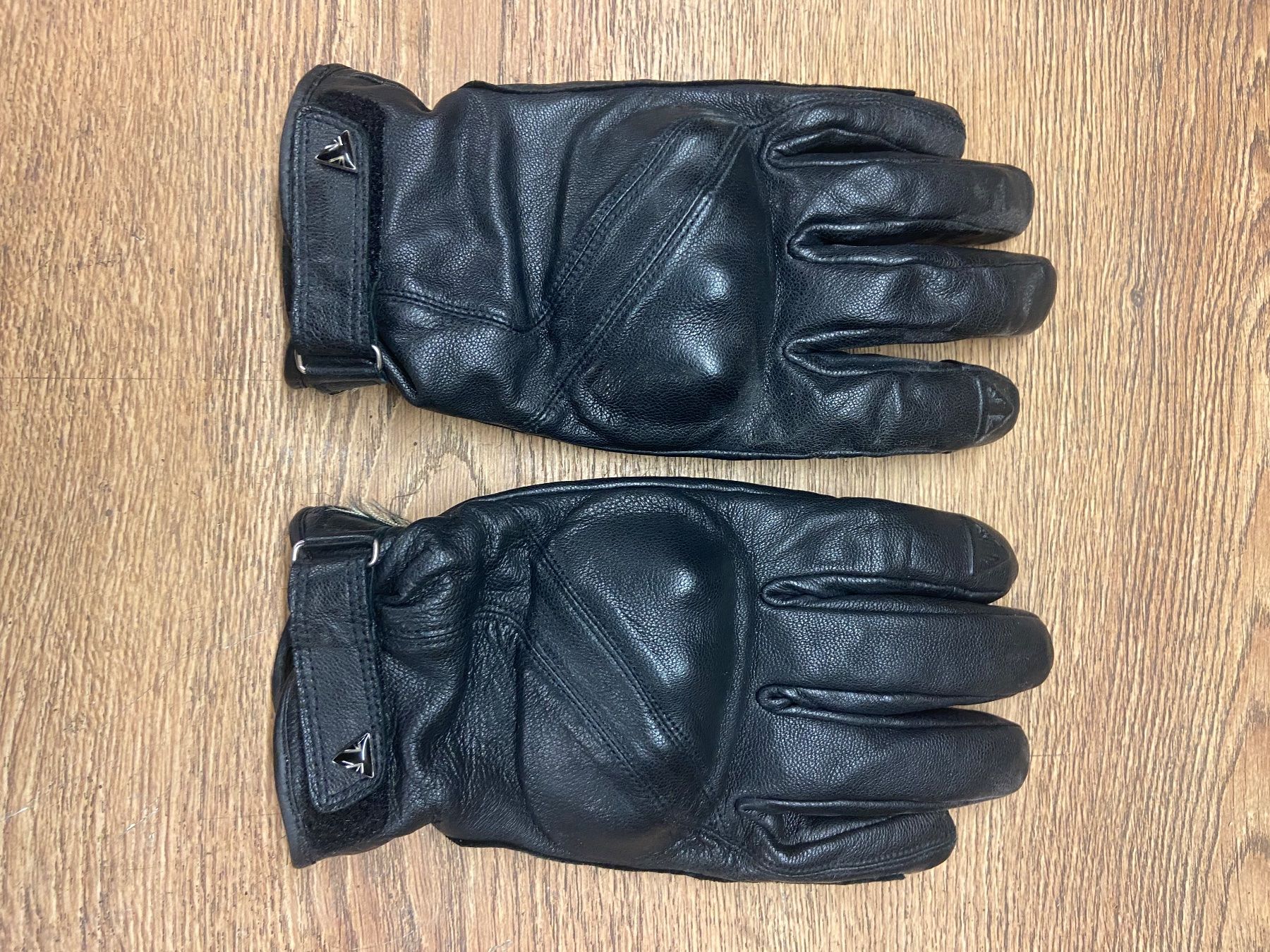Handschuhe & Handstulpen: Motorrad Handschuhe 🧤 – Gebraucht aus Embrach von Toeffan