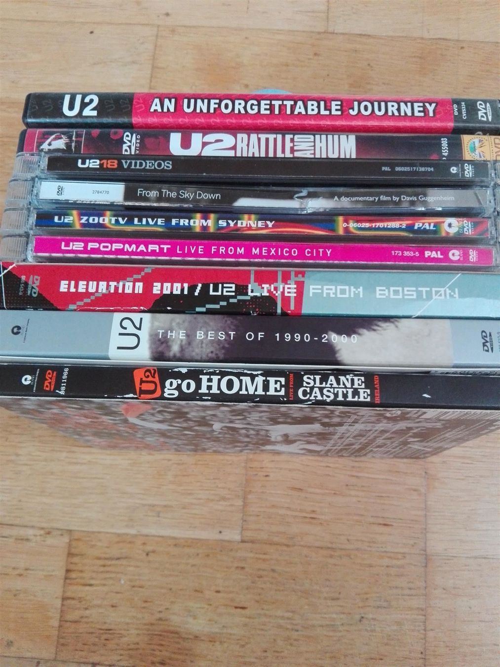 Tutti i DVDs: 9x (U2)  - DVD's (Packet) – Usato da St.Galllen venduto da elkaphone 8
