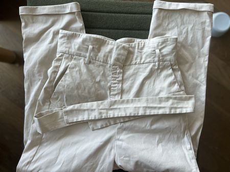 Massimo Dutti High-Waist Trousers with Belt – EU 36