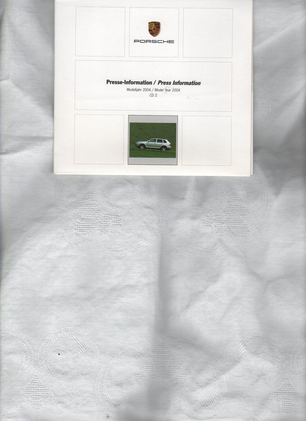 Porsche Documenti: Presseinformation Porsche Cayenne 2004 – Nuovo (secondo la descrizione) da Corminboeuf venduto da corbay