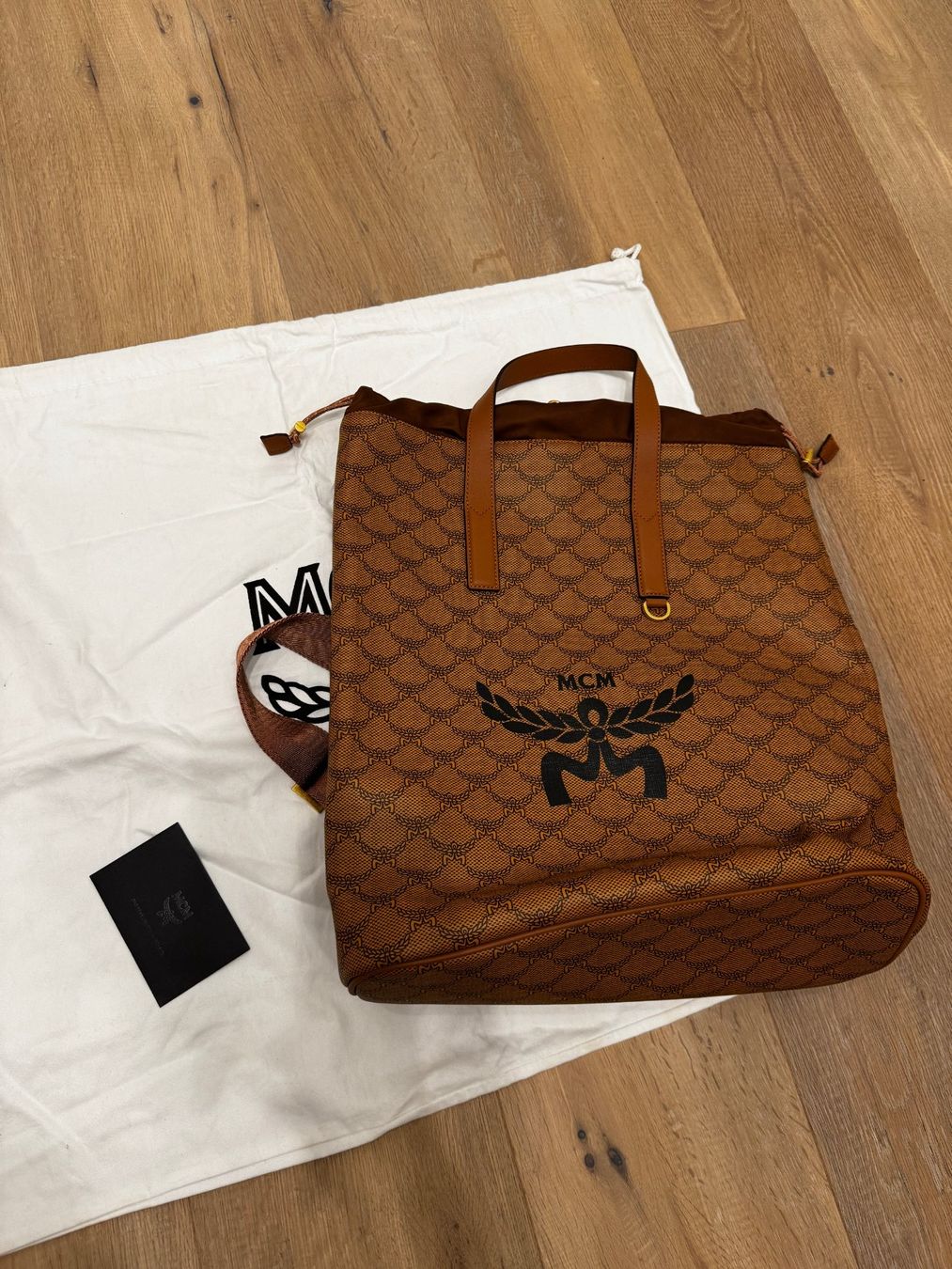 Mcm Zaini: Original Neu MCM LAURESTOS COATED Rucksack – Nuovo (secondo la descrizione) da Wangen SZ venduto da Rol_20 2
