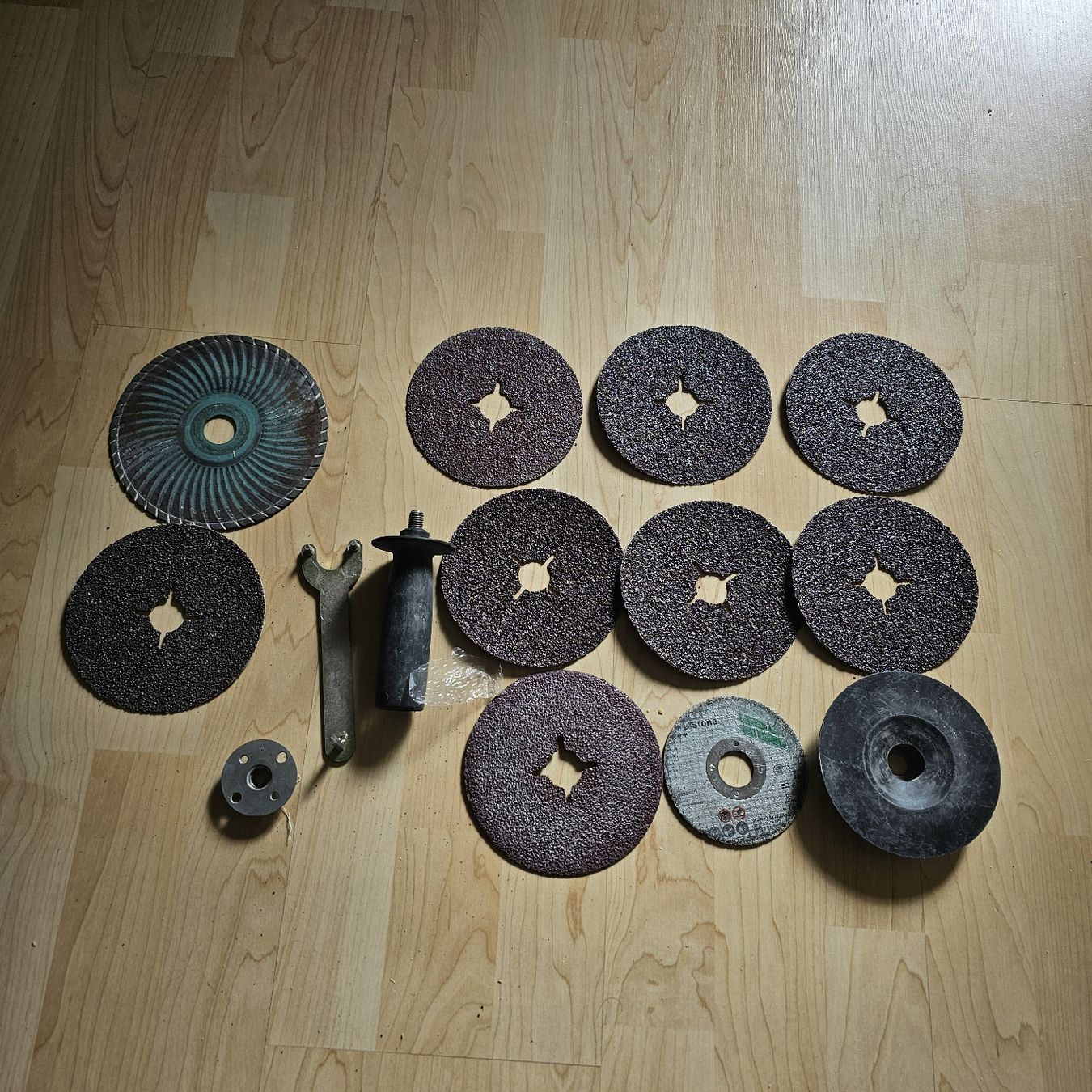 Bosch Tutti gli attrezzi: Bosch Winkelschleifer PWS 10-125 CE - – Usato da wolfhalden venduto da 46464646 3