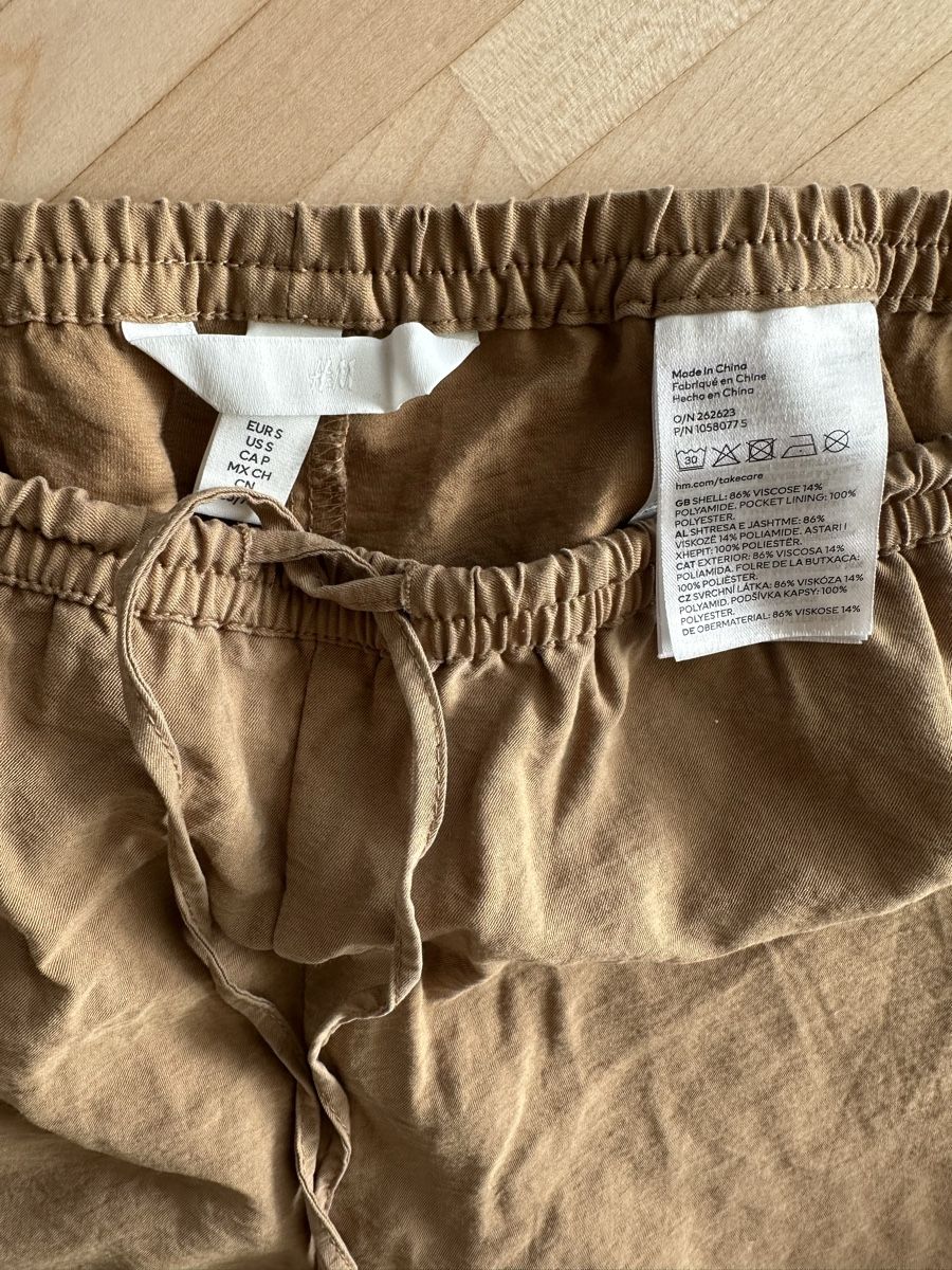 H&M Lots de vêtements: Kleiderpaket 4 Teilig Grösse S – Neuf (Voir description) à Beromünster par Moritz0112 3