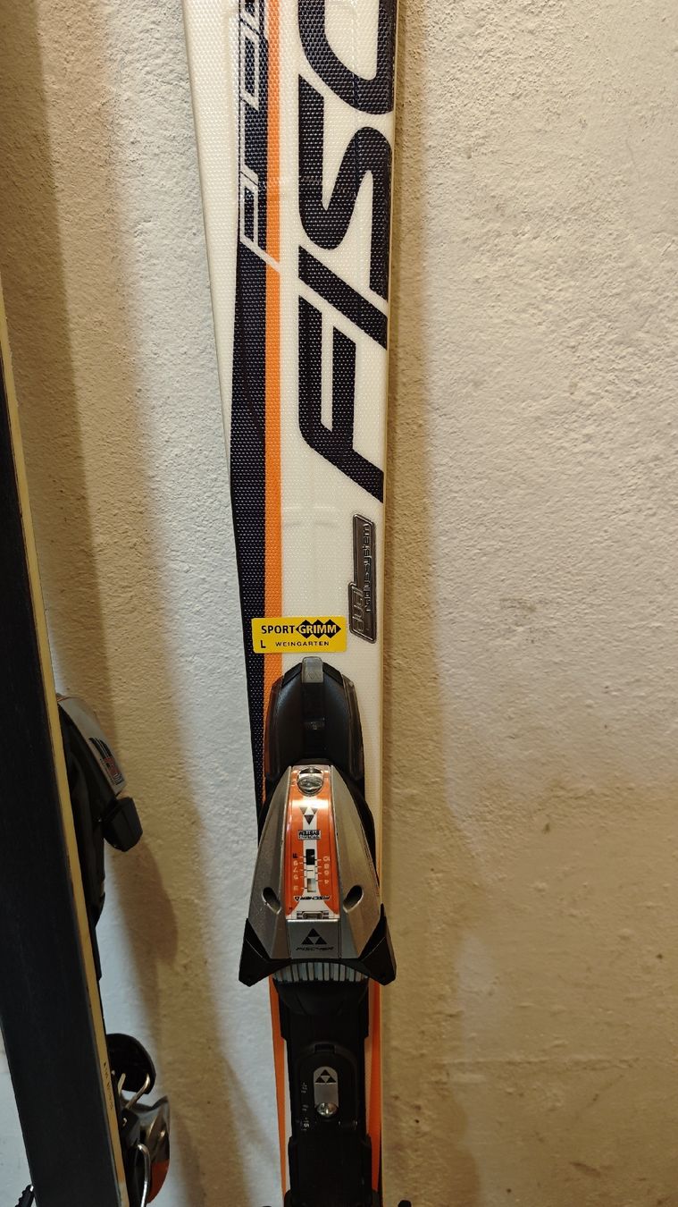 Fischer Sci: Fischer Progressor 8+ ski set with Leki poles and bag – Usato da Dietikon venduto da jav_ryj6 3