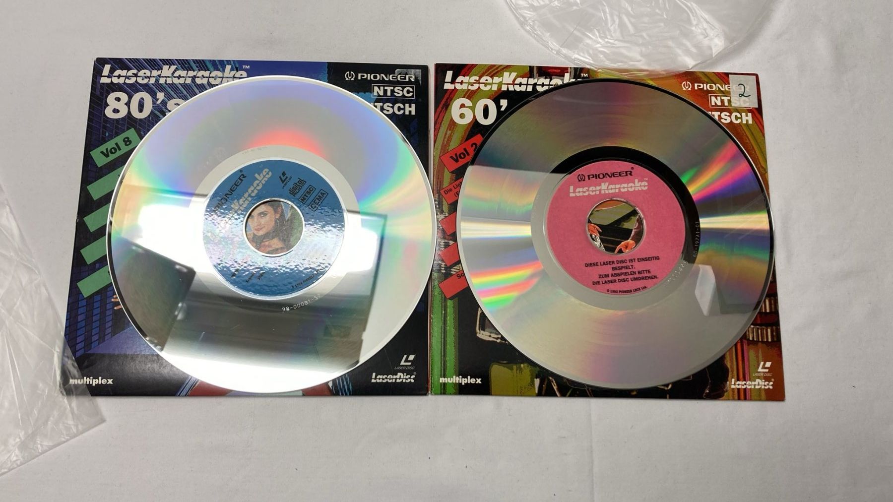 Tutti i DVDs: 2 Laser Karaoke Disc – Usato da Dietikon venduto da Rima57 2