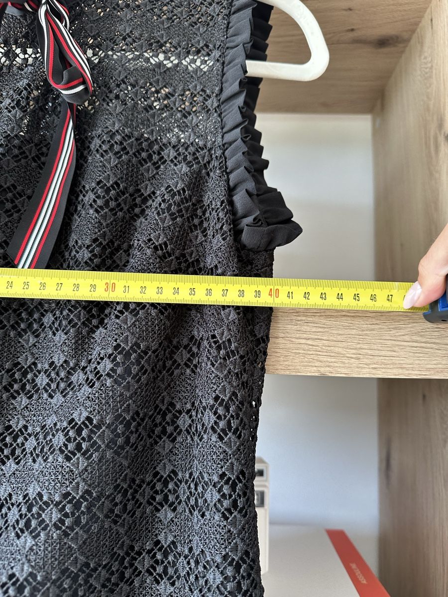 Sandro Vestiti: Sandro robe noir new size 2 – Nuovo (secondo la descrizione) da La Croix (Lutry) venduto da secondhandZara 3