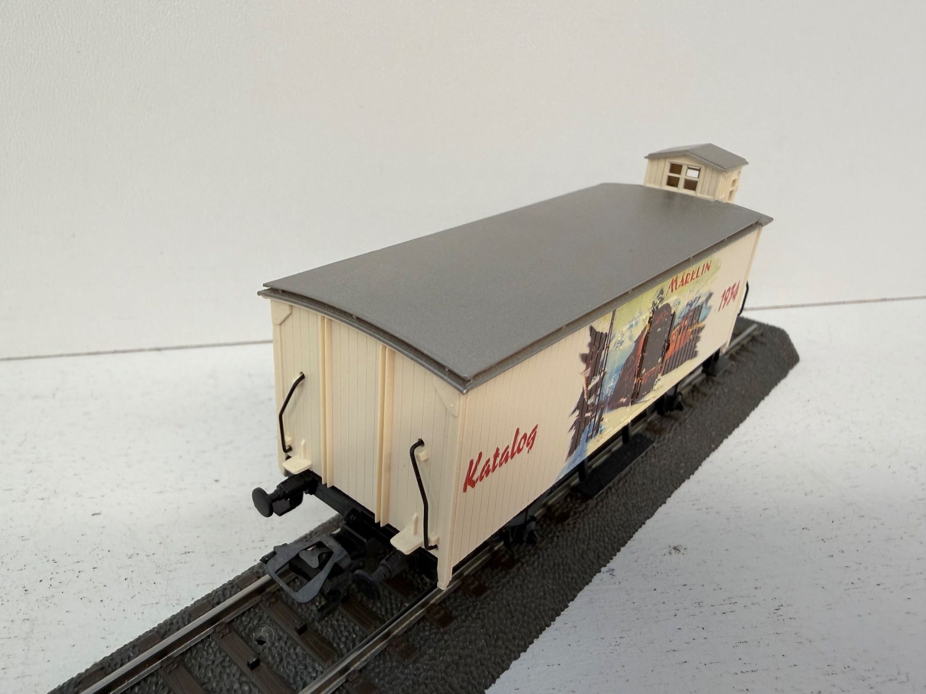 Märklin Modellini di ferrovie: Märklin Katalogwagen 1934 4680.902 – Usato da Büsserach venduto da ModellbahnDepot 4