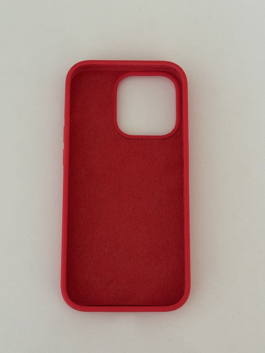 Covers & Schutzfolien: iPhone 15 Pro Silikonhülle – Rot – Gebraucht aus Zollikon von francesco.1 1