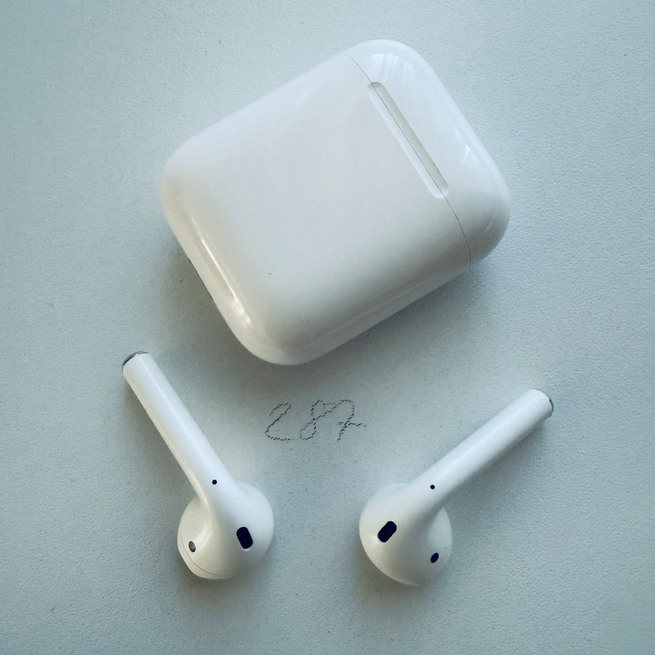 Apple Cuffie: Original Apple AirPods 2 Gen. Wireless Kopfhörer & Case – Usato da Basel venduto da MY.AIRPODS.SHOP 5