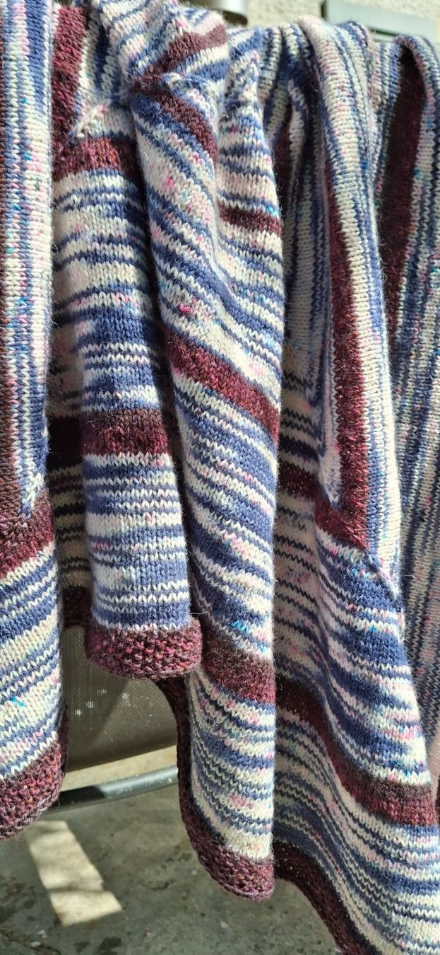Foulards, Tücher & Schals: Schultertuch "Dramaqueen" oder Das perfekte Dreieck   NEU – Neu (gemäss Beschreibung) aus Langenthal von Handstrick 4
