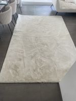 Benuta Kunstfell-Teppich 200 × 300 cm Creme/Weiss