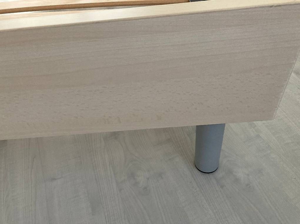 Lits: Bett mit Lattenroast – D'occasion à Bargen BE par Daniel.Aerni 2