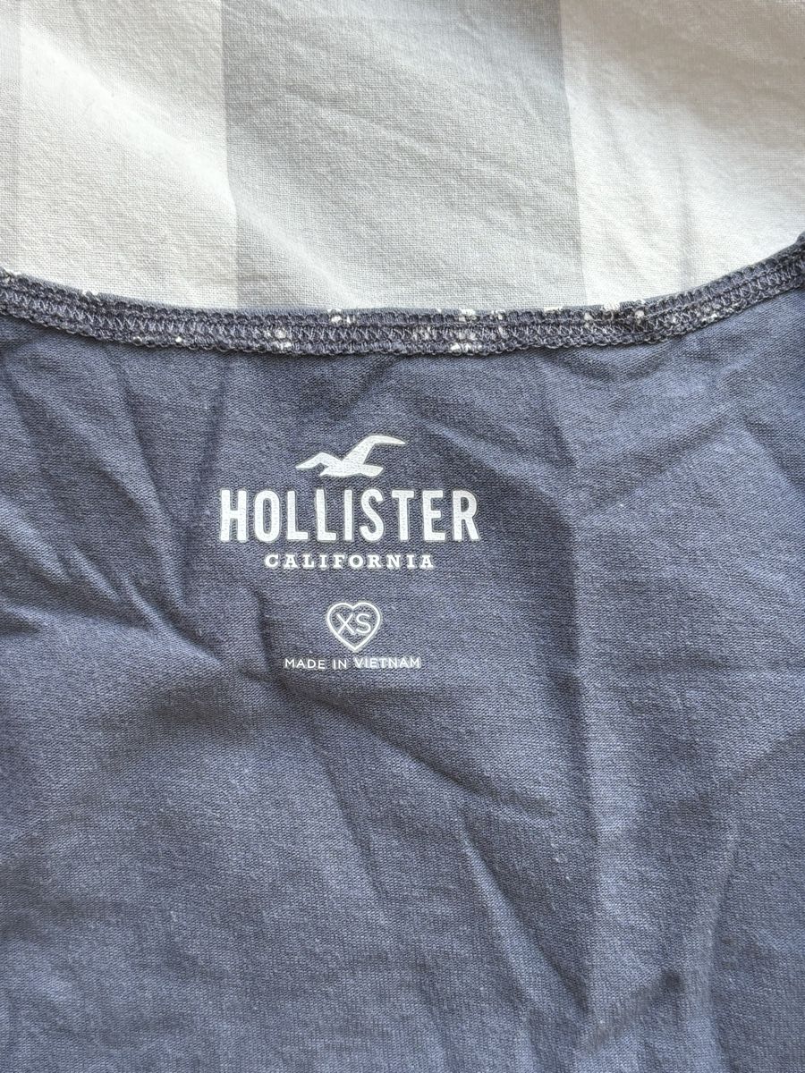 Hollister Top: Hollister Top – Nuovo (secondo la descrizione) da Schüpfen venduto da ani_gj8r 2
