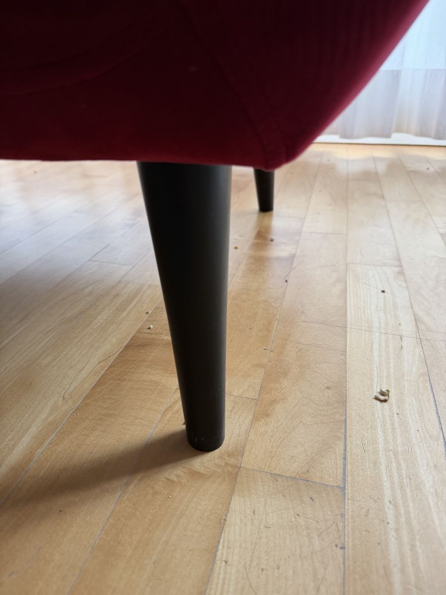 Sofas: rote Couch aus Samt – Neu (gemäss Beschreibung) aus Bassersdorf von lan_6xhw 2
