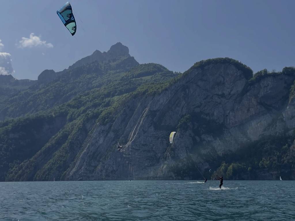 Naish Aquilone: Kite Pivot S26 12m2 – Usato da Altdorf UR venduto da Bigs 3