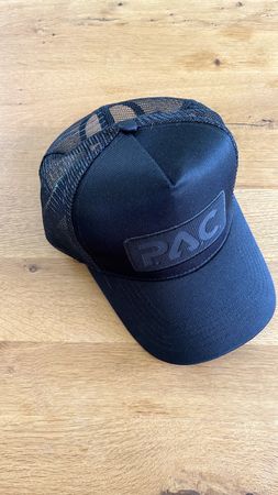 Schwarze PAC Cap / Kappe mit Netz, neuwertig, Sommer Hit