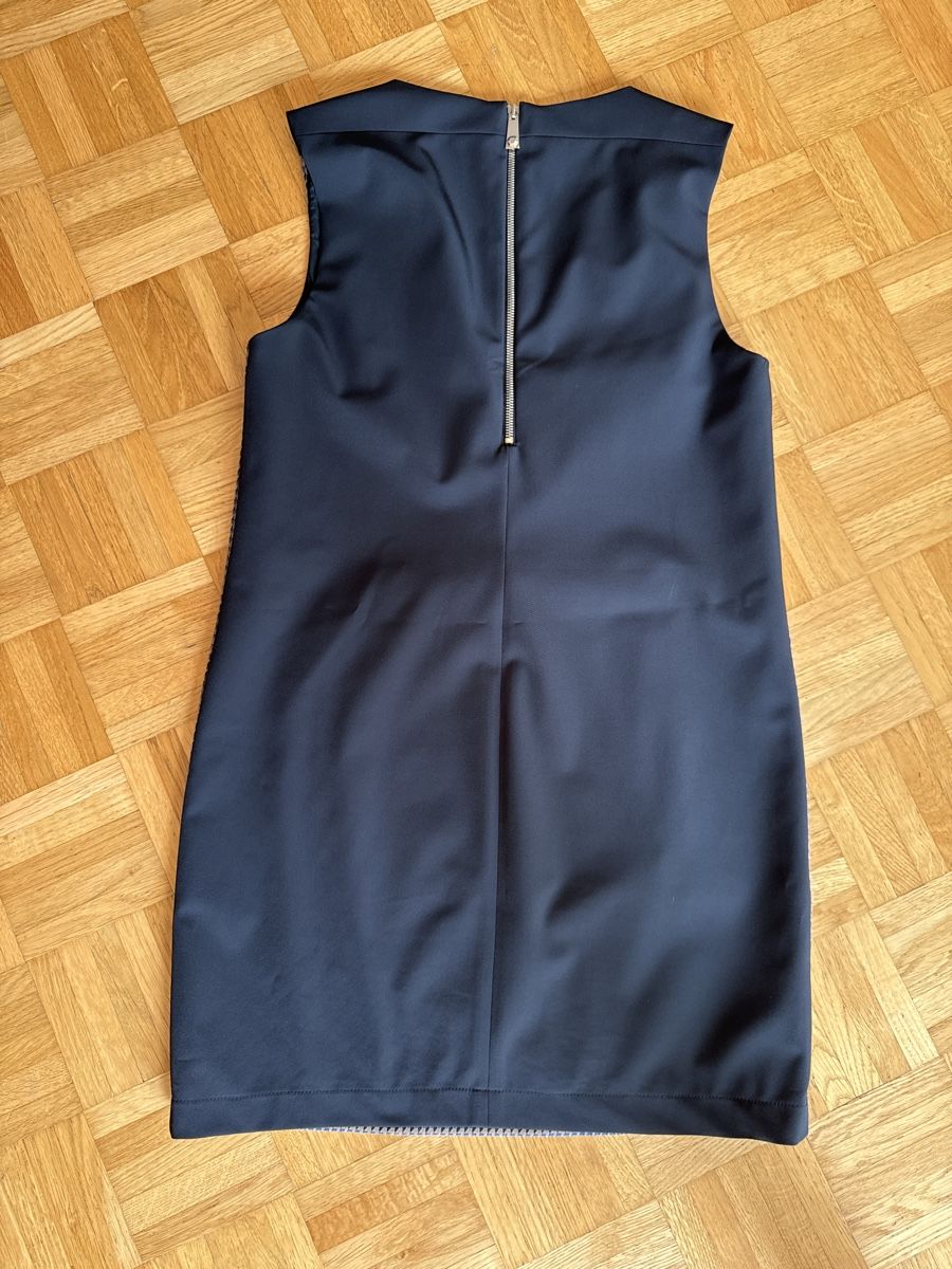 Pinko Vestiti: PINKO Shift Dress Size 36DE – Usato da Fällanden venduto da emilyeheim 3