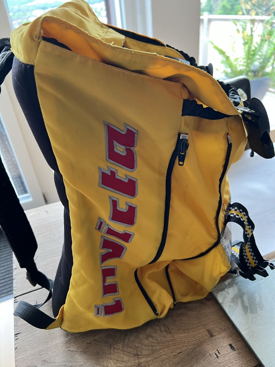 Invicta Zaini: Invicta Rucksack Vintage – Usato da Sevelen venduto da Ritiplampi
