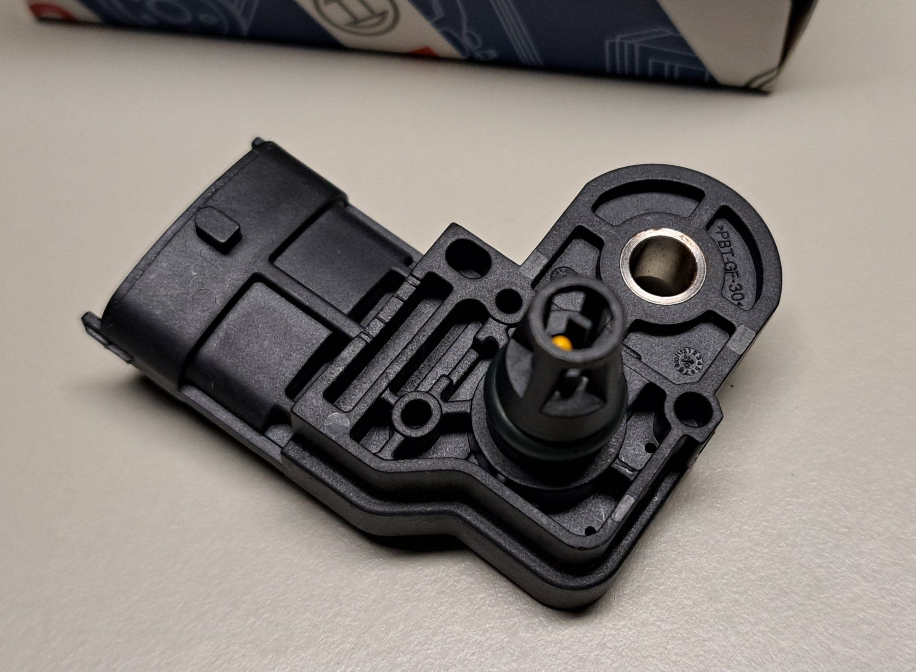 Tutti pezzi di ricambio auto: ***** BOSCH 0 281 006 028 Ladedrucksensor – Nuovo e nell'imballaggio originale da Villaz-St-Pierre venduto da Ubid 2