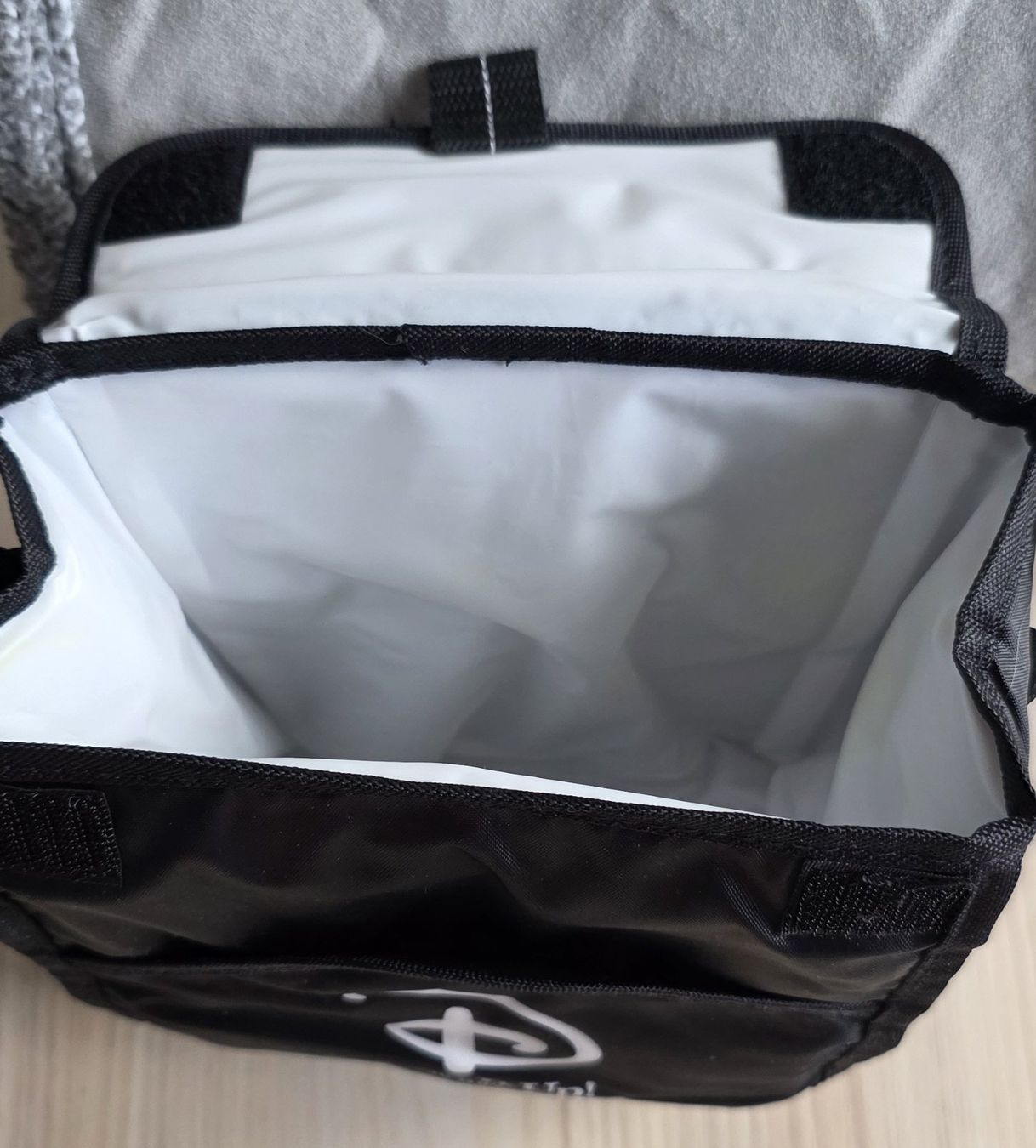 Disney Taschen: Kleine Disney Kühltasche – Neu (gemäss Beschreibung) aus Oetwil am See von fineli2 3
