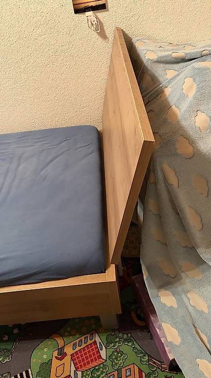 Betten: Kinderbett /Jugendbett 90x200 – Gebraucht aus Buttikon von michanordi 4