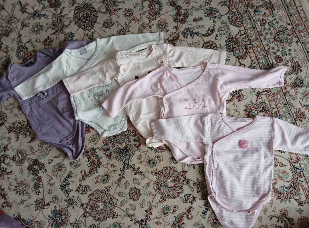 Kleiderpakete & -sets: Langarmbodies Gr. 62/68 – Gebraucht aus Bremgarten AG von Finoae