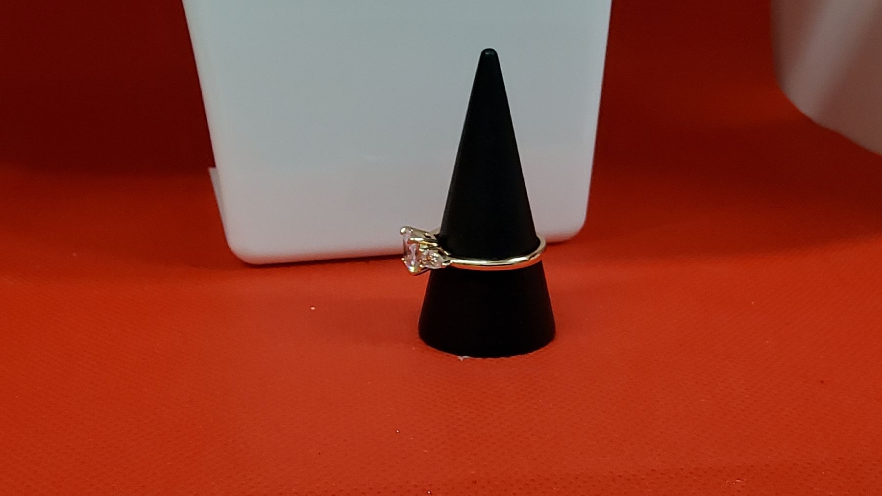 Ringe: Wunderschöner Damenring mit Zirkonia, , neu 57 – Neu (gemäss Beschreibung) aus Herisau von Nluanalucas 1