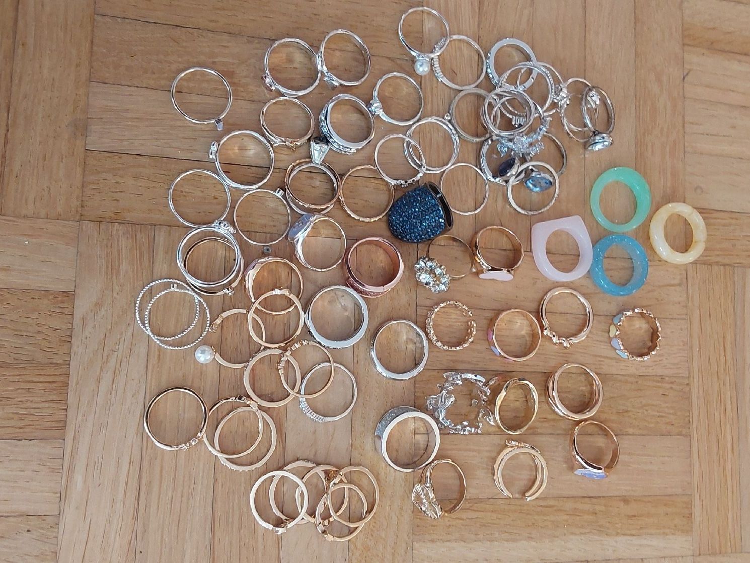 Sonstiger Schmuck: Lot Fingerringe Modeschmuck neu – Neu und originalverpackt aus Köniz von scopello12 1